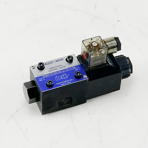 Solenoide Tokimec DG4V-3/5 de Control Direccional Hidráulico - Product Image 3