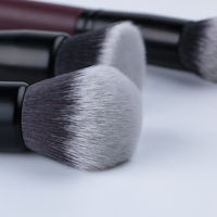 Ensemble de pinceaux de maquillage d'usine 11 pièces Premium Synthétique avec manche en bois Kabuki Fond de teint Mélange Poudre pour le visage Ombres à paupières Pinceaux