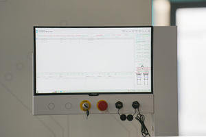 Máquina Robótica de Fabricación de Gabinetes con Control CNC Syntec de 3 Ejes, Celda de Anidamiento Automática, Rotación de Códigos de Barras, Carga y Etiquetado - Product Image 5