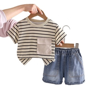Ensemble deux pièces d'été rayé à manches courtes avec poches pour garçons, tenue décontractée légère pour enfants - Product Image 5