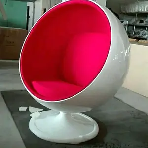 Кожаное офисное кресло-диван с откидной спинкой