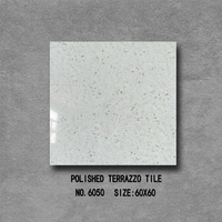 Carrelage en terrazzo de haute qualité 600x600 mm, blanc, glaçure polie, moderne et minimaliste pour une utilisation en intérieur - pour salon, chambre à coucher, salle à manger