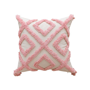 Oreiller de canapé tufté en lin nordique nouveau coussin de maison en rose avec des techniques au crochet Love Design - Product Image 4