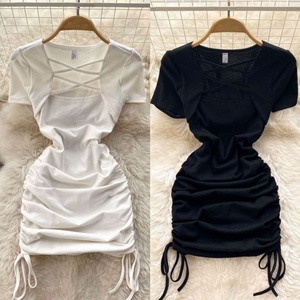 Robe d'été pour enfants filles, col carré, manches courtes, cordon de serrage latéral, froncé, couleur unie, mini robe moulante - Product Image 2