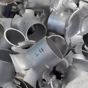 Gran Oferta Nuevo Producto Chatarra de Aluminio de Alta Calidad 99.9% Contenido de Al Precio por Kg Modelo Vietnam - Product Image 3