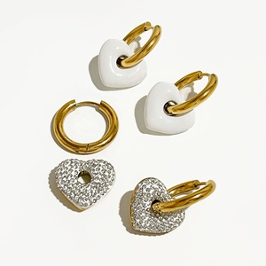 Bijoux en acier inoxydable Vente en gros Boucles <span class=keywords><strong>d</strong></span>'oreilles amour glaçure goutte Boucles <span class=keywords><strong>d</strong></span>'oreilles en strass Bijoux féminins personnalisés - Product Image 1