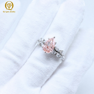 แหวนเพชรทรงลูกแพร์สีชมพูสดใส  เพชรเลี้ยงในห้องปฏิบัติการ  รับรองโดย IGI  ตัวเรือนแพลตตินั่ม สำหรับผู้หญิง  แหวนหมั้น  แหวนแต่งงาน  แหวนวันครบรอบ  แหวนที่ระลึก  เครื่องประดับ - Product Image 1