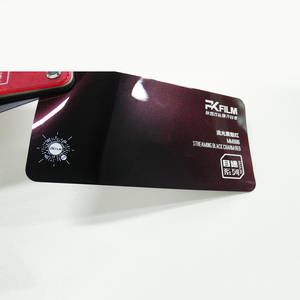 Brillant <span class=keywords><strong>Streaming</strong></span> Noir Charme Rouge Extensible Sans Bulles Anti-Rayures Auto-Guérison Installation Véhicule Voiture Wrap Vinyle <span class=keywords><strong>Film</strong></span> - Product Image 2