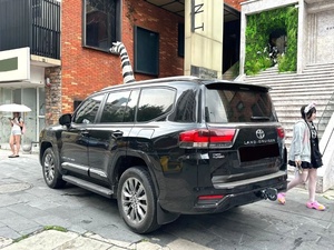Auto Usado <span class=keywords><strong>Toyota</strong></span> <span class=keywords><strong>LC300</strong></span> 2021, 3.5T, 4x4, SUV, 15000 km, Pintura Original, Volante a la Izquierda, <span class=keywords><strong>Precio</strong></span> de Mayoreo, Listo para Enviar - Product Image 2