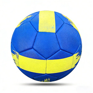 Ballons <span class=keywords><strong>de</strong></span> football personnalisés cousus à <span class=keywords><strong>la</strong></span> machine 2026, taille officielle, en cuir PU, colorés - Product Image 5