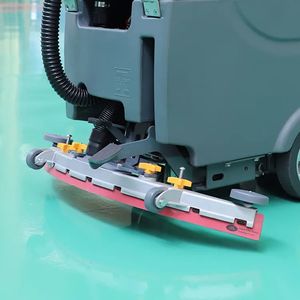 Épurateur de <span class=keywords><strong>sol</strong></span> à pied automoteur 2300 ㎡/h Type de poussée à la main Nouvel état Lavage de <span class=keywords><strong>sol</strong></span> électrique au plomb Sucer Grattage Séchage - Product Image 4