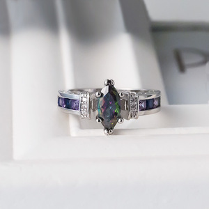 Anello dal Design Ovale Colorato, Anello Classico da Dito per Donne - Product Image 2