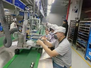 เครื่องเสียง<span class=keywords><strong>ติด</strong></span><span class=keywords><strong>รถยนต์</strong></span> Factory Medios 6.5 แอมป์เกาหลี เครื่องเสียง<span class=keywords><strong>ติด</strong></span><span class=keywords><strong>รถยนต์</strong></span> 0.5 <span class=keywords><strong>ลำโพง</strong></span>เบสติด<span class=keywords><strong>รถยนต์</strong></span> <span class=keywords><strong>ลำโพง</strong></span>ซับวูฟเฟอร์ 8 นิ้ว สำหรับ<span class=keywords><strong>รถยนต์</strong></span> - Product Image 5