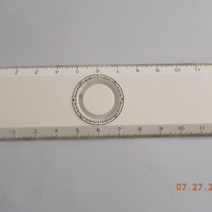 Regla Recta de 30 cm con Medición de Ángulos, Regla de Nivel de Plástico para Medir - Product Image 1