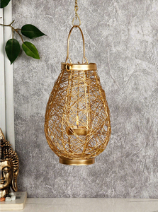 Lanterne à bougie en métal doré, porte-bougie en fer fait main, décor suspendu en fil de fer pour mariage, maison, Noël - Product Image 5
