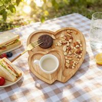 Planche à charcuterie en bois en forme de cœur de qualité supérieure, plateau de service en bois massif durable, cadeau personnalisé pour mariage, hôtel, vente en gros