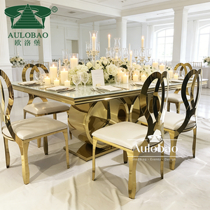 Mesa de Comedor Rectangular de Diseño Elegante en Acero Inoxidable Dorado con Sillas - Product Image 6