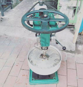 Machine de meulage fin pour pierres précieuses - Jade, Agate, Cristal, Vermillon, Tourmaline, Bouddha, Perles Vortex avec moteur central - Product Image 2