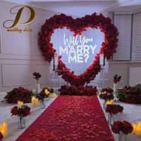 JINDA Maßgefertigter Roter Herzförmiger Blumenbogen Hintergrund für Hochzeit Heiratsantrag Party Dekoration