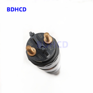 BDHCD pezzo <span class=keywords><strong>di</strong></span> <span class=keywords><strong>ricambio</strong></span> auto 0445120064 fabbrica diretta Diesel Common Rail iniettore 0445120136 parte motore per VOLVO <span class=keywords><strong>Renault</strong></span> Truck Crin2 - Product Image 4