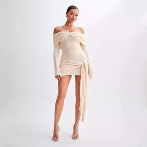 <span class=keywords><strong>Robe</strong></span> moulante en tricot à une épaule avec fines bretelles <span class=keywords><strong>H</strong></span>-22817 - Product Image 4