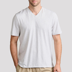 เสื้อยืดแขนสั้นของผู้ชายเสื้อยืดสีพื้นแบบเรียบง่ายระบายอากาศได้ดีเข้ารูปใส่สบายผ้า100% คอวี - Product Image 4