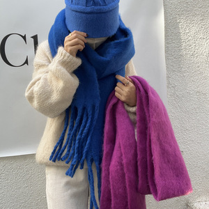 Khăn choàng lông màu đỏ đơn giản mới dành cho nữ trong mọi mùa là một chiếc khăn choàng ấm áp đa năng - Product Image 2