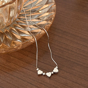 Collar de Cadena con Cuentas de Corazón de Plata Pura S925, Cadena de Serpiente Delicada para Mujer, Estilo Elegante - Product Image 3