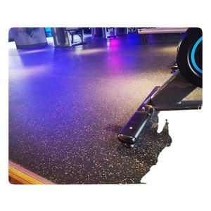 Plancher en caoutchouc résistant pour la gymnastique à la maison - Product Image 5