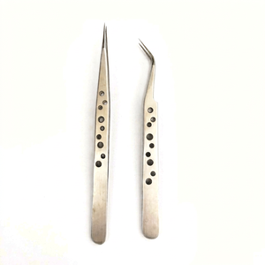 Ensemble de pinces à cils en acier inoxydable de qualité supérieure, 2 pièces, couleur argentée, pointe pointue, couleurs personnalisées, emballage personnalisé - Product Image 1