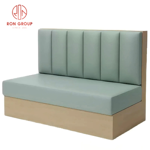 Set di Mobili per Ristorante in Stile Nordico: Tavoli da Pranzo Quadrati in Legno con Divano a <span class=keywords><strong>Panca</strong></span> in Pelle e Sedie Abbinate per Caffetteria - Product Image 6