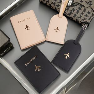 Estuche de Viaje Delgado de Lujo con Bloqueo RFID, Impermeable, para Pasaporte, con Etiqueta para Equipaje, Funda de Cuero PU, Cartera con Cadena, Minimalista para Mujer - Product Image 4