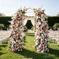 Arche de mariage en soie de haute qualité avec roses artificielles, verdure et fleurs blanches pour décorations de mariage en gros