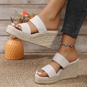 Sandales <span class=keywords><strong>compensées</strong></span> à bout rond pour femmes en cuir PU avec semelle en caoutchouc, style espadrille, vente en gros d'usine - Product Image 2