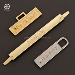 <span class=keywords><strong>Marque</strong></span> célèbre personnalisée <span class=keywords><strong>Logo</strong></span> gaufré Deboss coudre vêtement métal <span class=keywords><strong>Logo</strong></span> plaque nom étiquette vêtements métal étiquette - Product Image 4