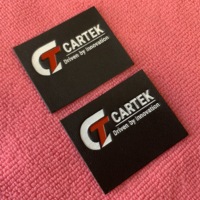 Etiquette personnalisée en cuir véritable pour jean denim, logo de marque de mode de luxe, patch en cuir noir véritable avec lignes de couture