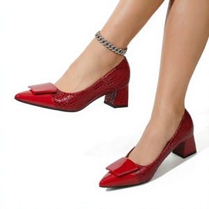 Escarpins pour femmes en cuir verni à bout pointu, talon carré, avec boucle et nœud papillon serpentin, grandes tailles, chaussures habillées à talon haut pour le quotidien - Product Image 4