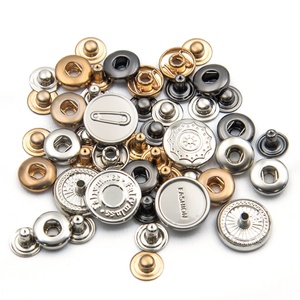 Boutons-pression décoratifs ronds en métal sans nickel avec logo personnalisé en relief pour accessoires vestimentaires - Product Image 1