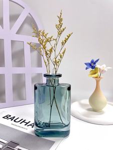 Vente en gros d'usine de vases en verre de haute qualité avec logo personnalisable pour la décoration de la chambre à coucher et du salon - Product Image 3