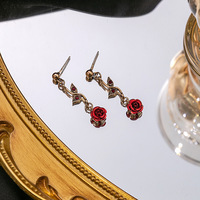 HT0004 Magnifique Ensemble Collier, Boucles d'Oreilles et Bracelet Fleur Rose Fraîche pour Jeune Fille, Collier Fleur Rouge Romantique Idéal pour les Femmes