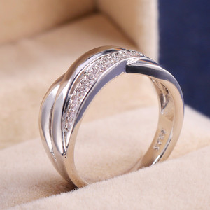 Elegante anello a onda incrociata per donna, design scintillante con intarsi, gioielli alla moda per feste - Product Image 6