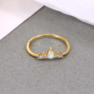 2023 sıcak satış 925 ayar gümüş <span class=keywords><strong>V</strong></span> şekilli opal zirkon altın kaplama ince halka kadınlar için alyanslar - Product Image 2