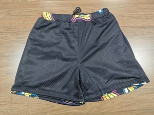 Shorts en maille <span class=keywords><strong>de</strong></span> <span class=keywords><strong>baseball</strong></span> double couche personnalisés avec impression par sublimation et poches latérales – Shorts en maille personnalisés pour jeunes pour le sport - Product Image 4