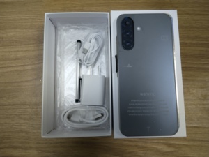 Teléfono Inteligente A56 con Diseño Elegante, Desbloqueado, Pantalla Completa de 6.7 Pulgadas, 12+512 GB, 8000 mAh, Doble SIM - Product Image 1