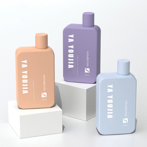 Bouteilles en plastique carrées mates personnalisées de 100 ml, 300 ml, 500 ml, bouteilles de shampooing, bouteilles de revitalisant pour cheveux avec bouchon rotatif - Product Image 1