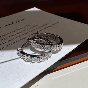 Boucles d'oreilles en argent sterling S925 avec diamants, design vintage et original, luxe léger, boucle d'oreille ronde, bijoux simples et élégants - Product Image 1