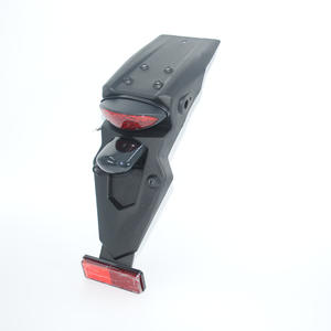 Feu arrière de moto avec support de plaque d'immatriculation, feu arrière de garde-boue arrière et feux auxiliaires pour motos - Product Image 6