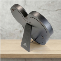 Boîte à ombre personnalisée en bois noir en forme de souris de dessin animé, cadre pour épingles en émail, présentoir, cadeau souvenir, décoration de bureau
