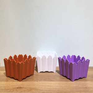 Vaso da Giardino in Plastica Yicai con Forma Geometrica e Recinzione Solida per Piccoli Giardini - Product Image 5