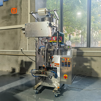 Machine d'emballage automatique pour petits sachets de sauce tomate, de boissons et de liquides en forme de triangle